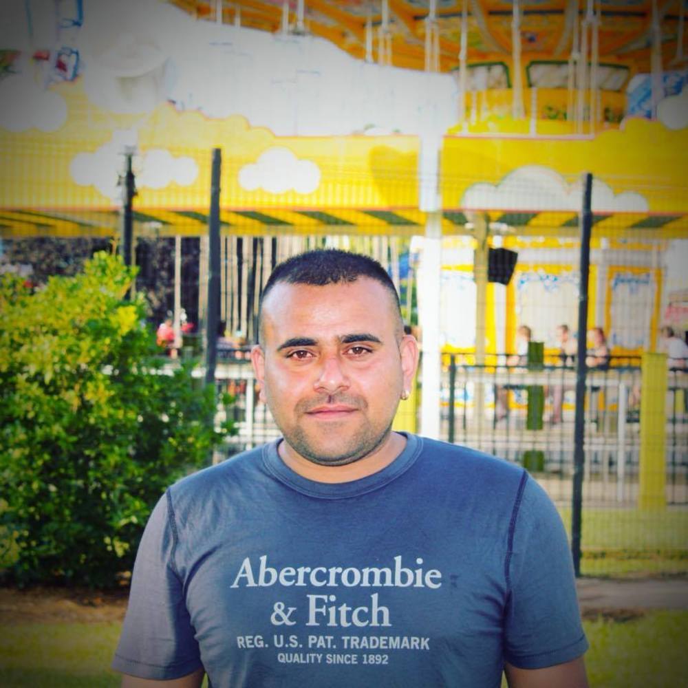 Meet your Posher, Zeeshan